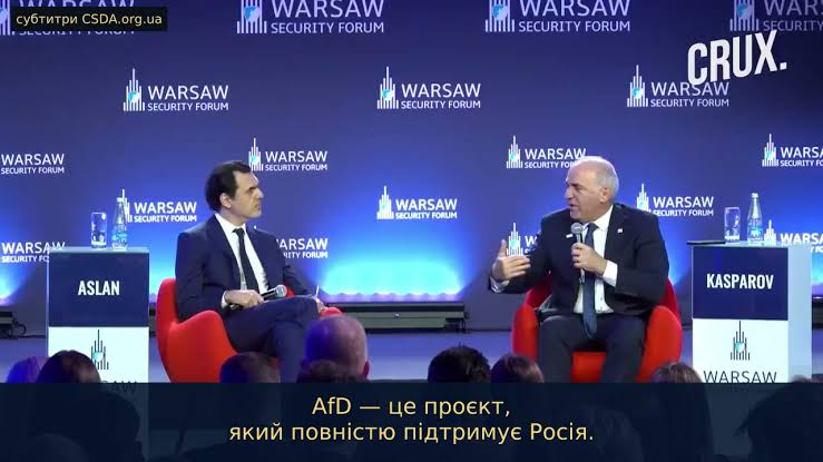 « L'UKRAINE DOIT GAGNER, LA RUSSIE DOIT PERDRE », GARRY KASPAROV AU FORUM DE SECURITE DE VARSOVIE